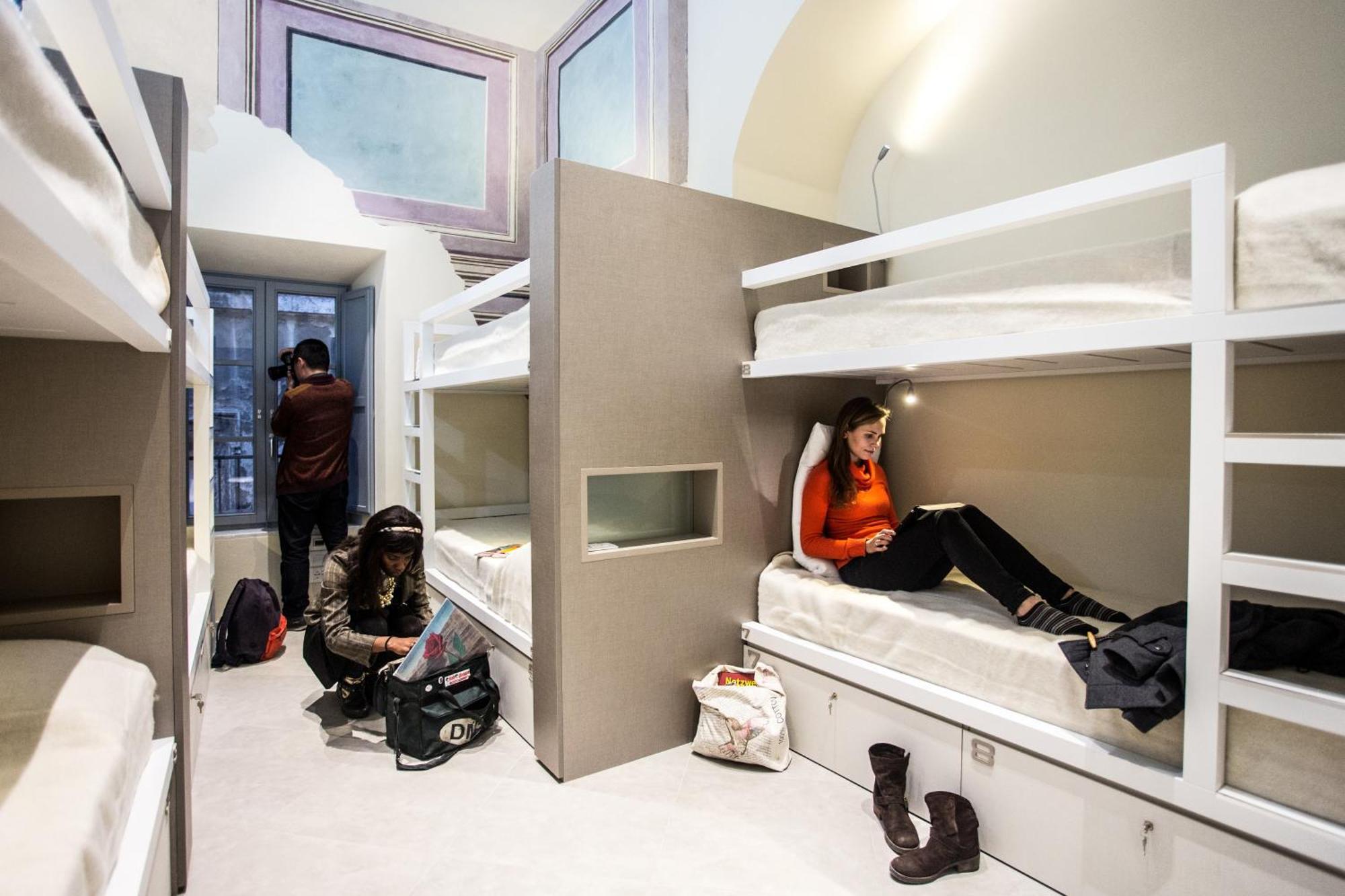 פרוג'ה Little Italy Hostel Ex Chiesa S Donato מראה חיצוני תמונה