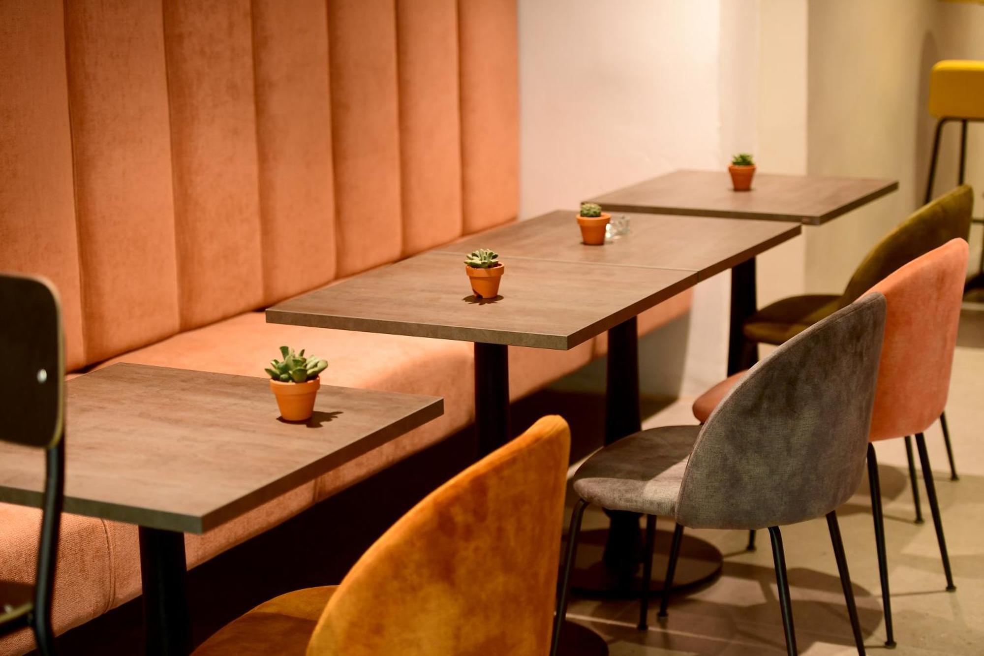פרוג'ה Little Italy Hostel Ex Chiesa S Donato מראה חיצוני תמונה
