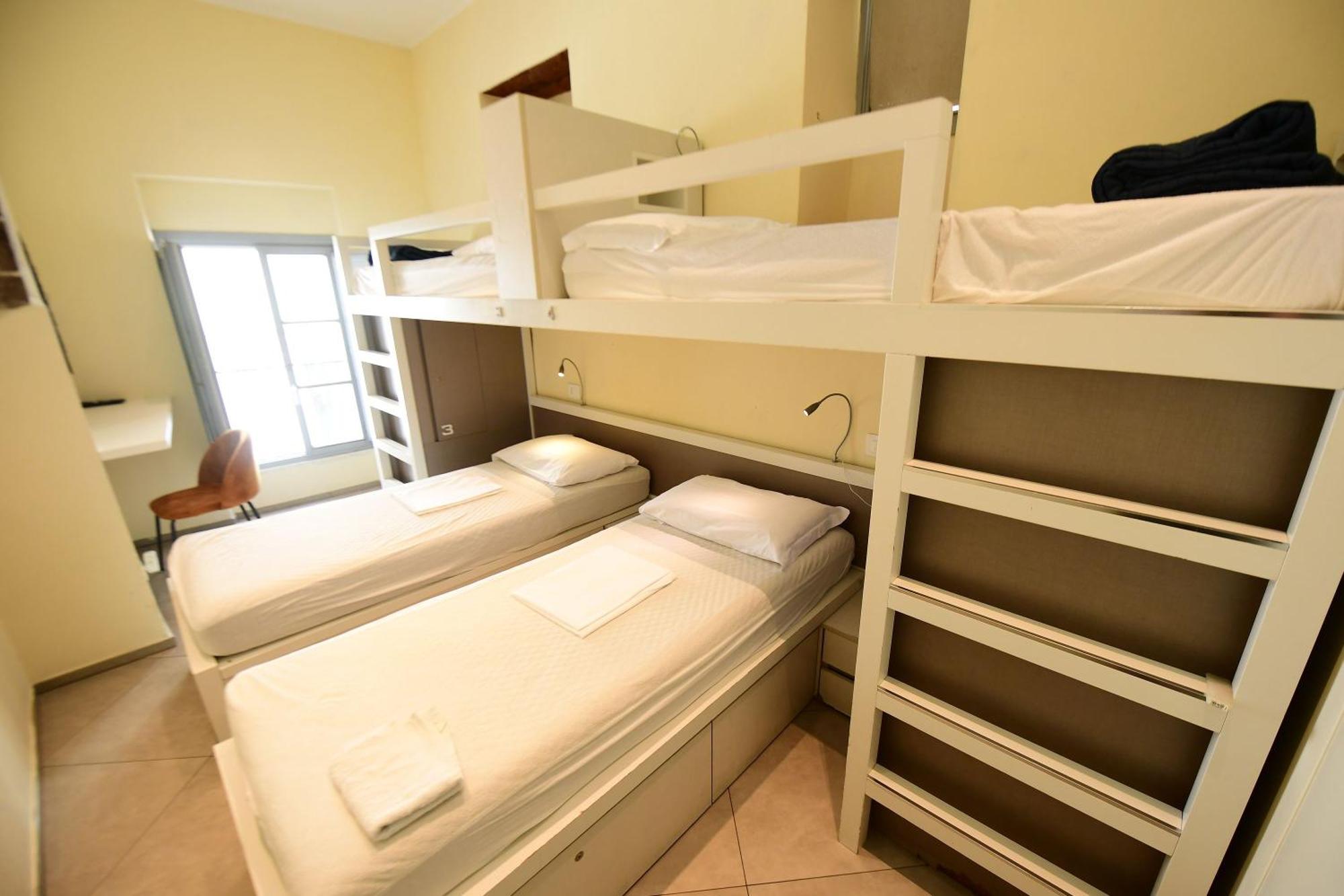 פרוג'ה Little Italy Hostel Ex Chiesa S Donato מראה חיצוני תמונה