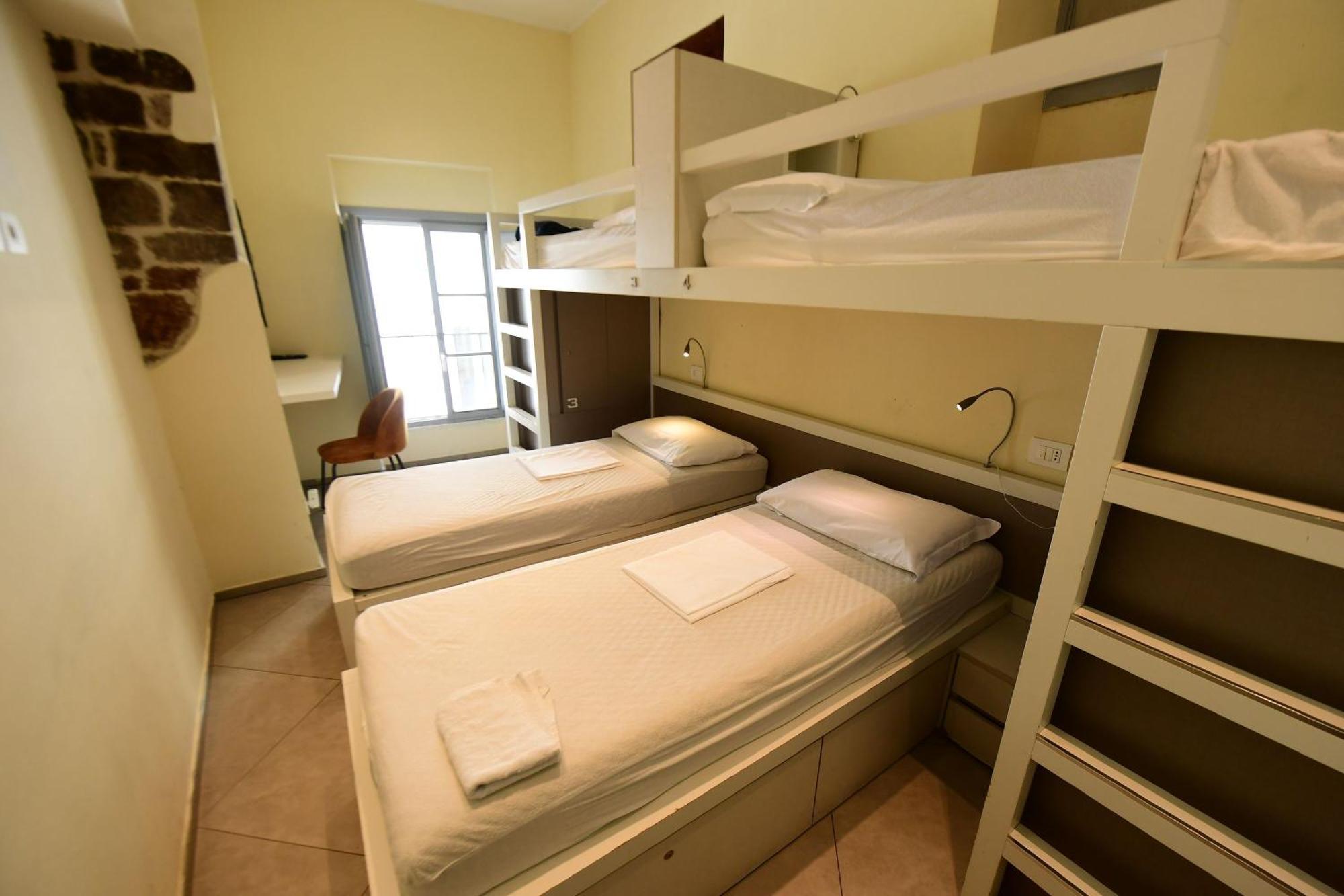 פרוג'ה Little Italy Hostel Ex Chiesa S Donato מראה חיצוני תמונה