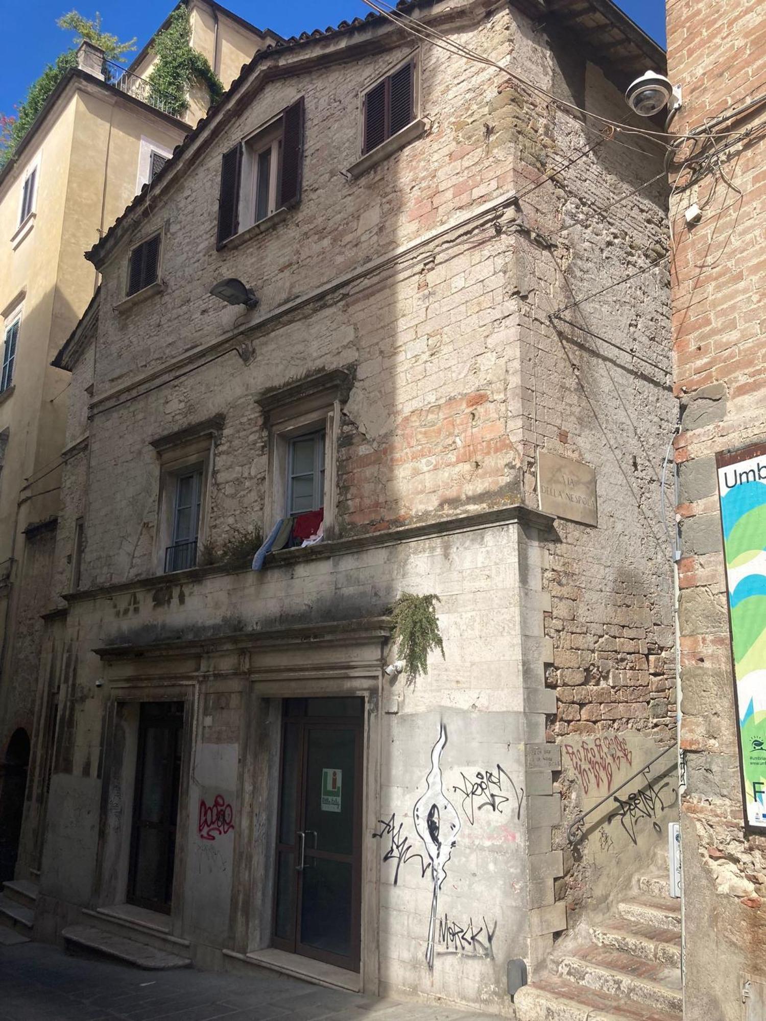 פרוג'ה Little Italy Hostel Ex Chiesa S Donato מראה חיצוני תמונה