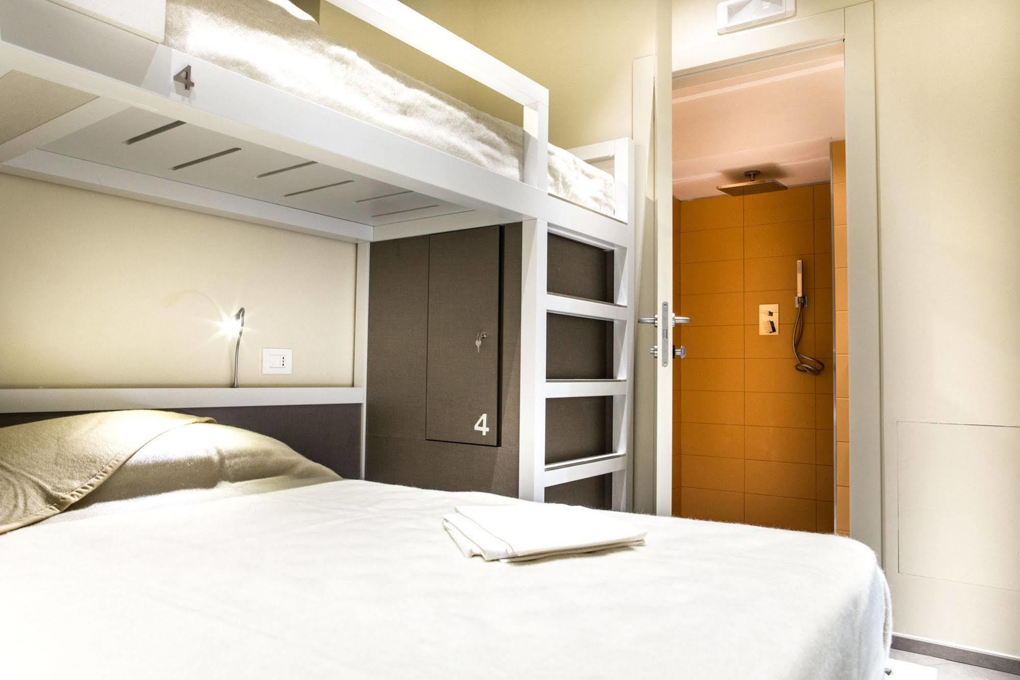 פרוג'ה Little Italy Hostel Ex Chiesa S Donato מראה חיצוני תמונה