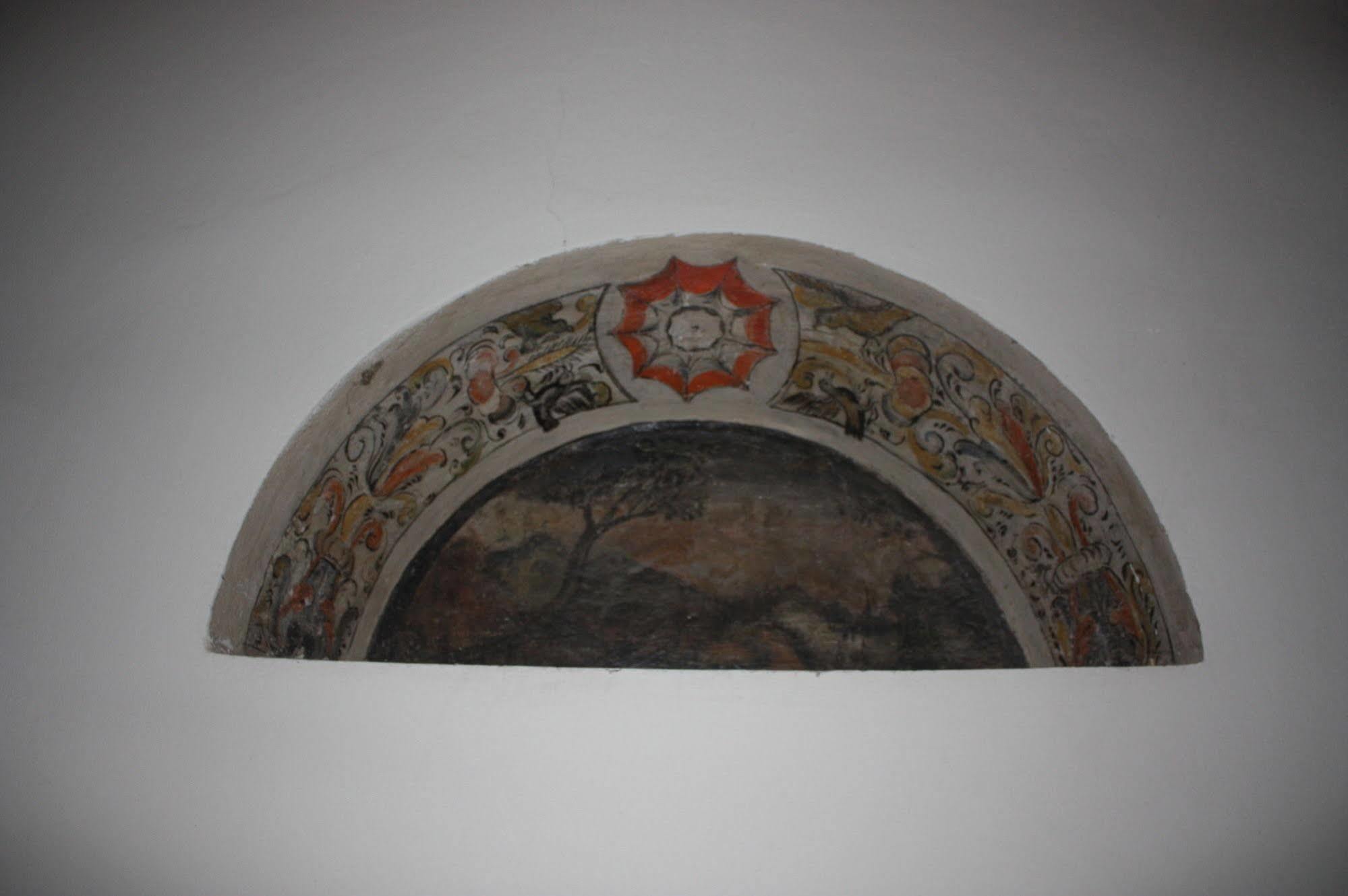 פרוג'ה Little Italy Hostel Ex Chiesa S Donato מראה חיצוני תמונה