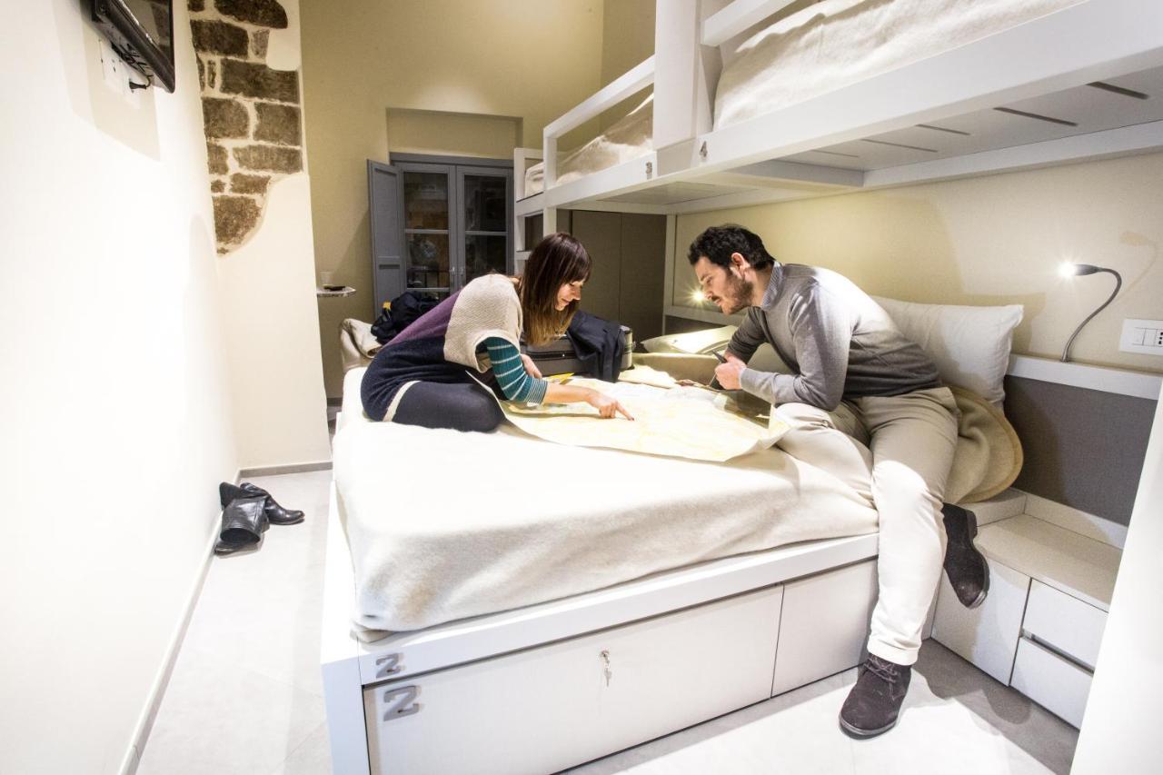 פרוג'ה Little Italy Hostel Ex Chiesa S Donato מראה חיצוני תמונה